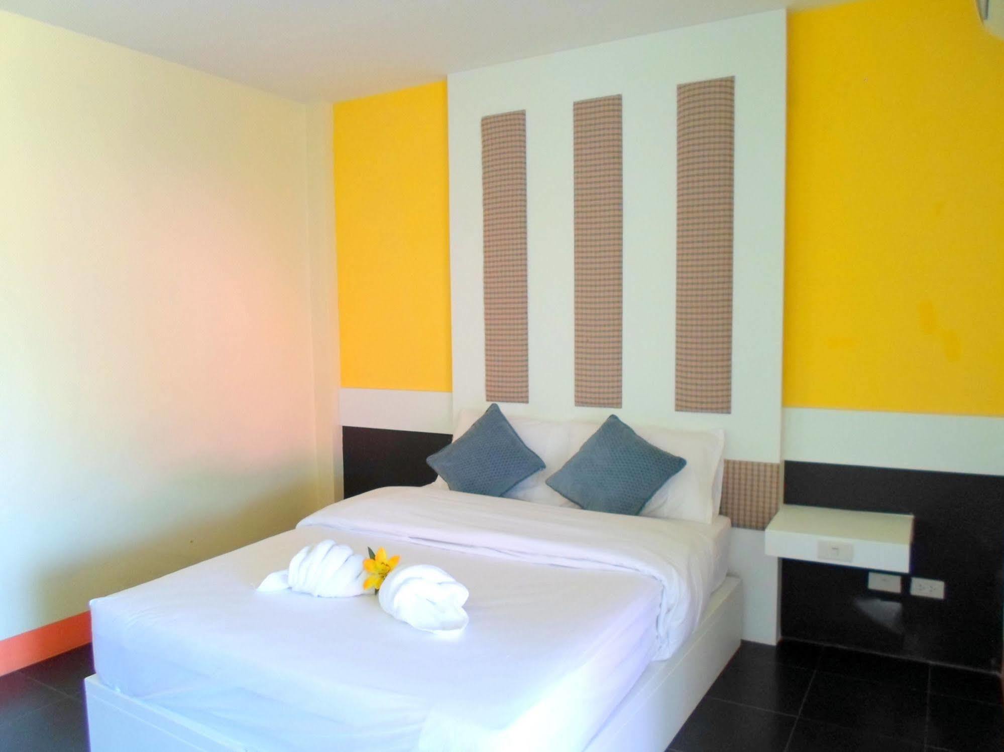 Bantatuk Resort & Restaurant Ban Tha Khun Bagian luar foto