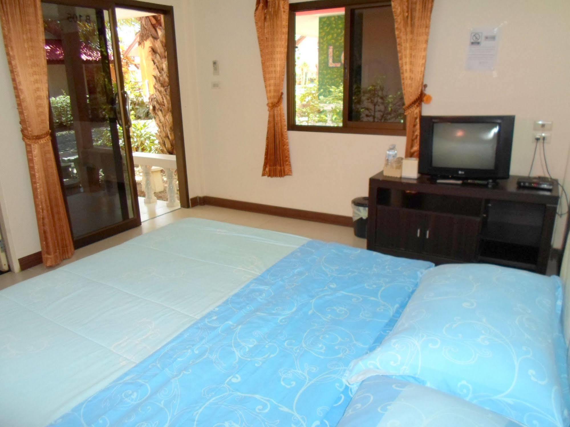 Bantatuk Resort & Restaurant Ban Tha Khun Bagian luar foto