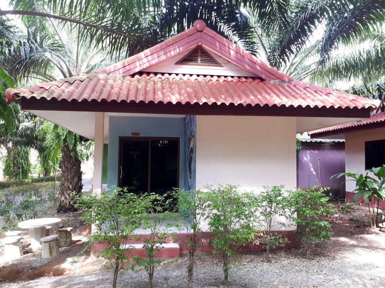 Bantatuk Resort & Restaurant Ban Tha Khun Bagian luar foto